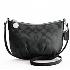 Coach Y2K Signature “C” Crossbody Swingpack Sateen Pleated Black Purse Classic
